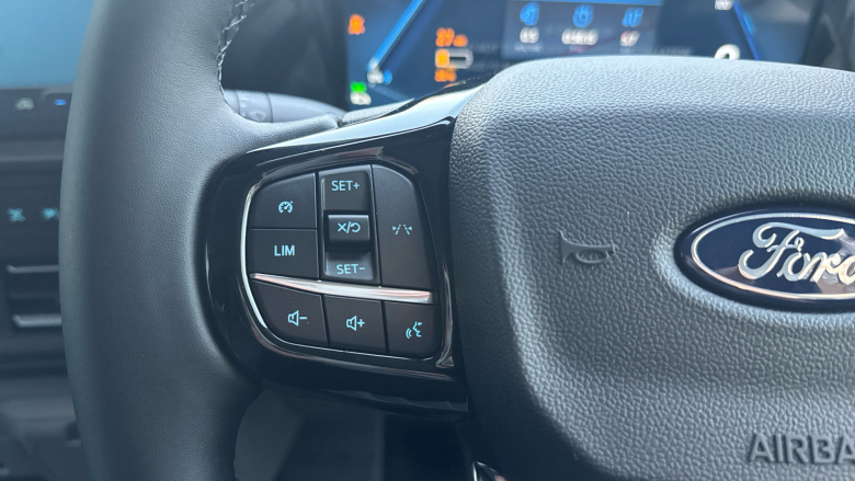 Ford Transit Custom E-320 L1 Rwd 100kW 65kWh H1 Van Limited Auto